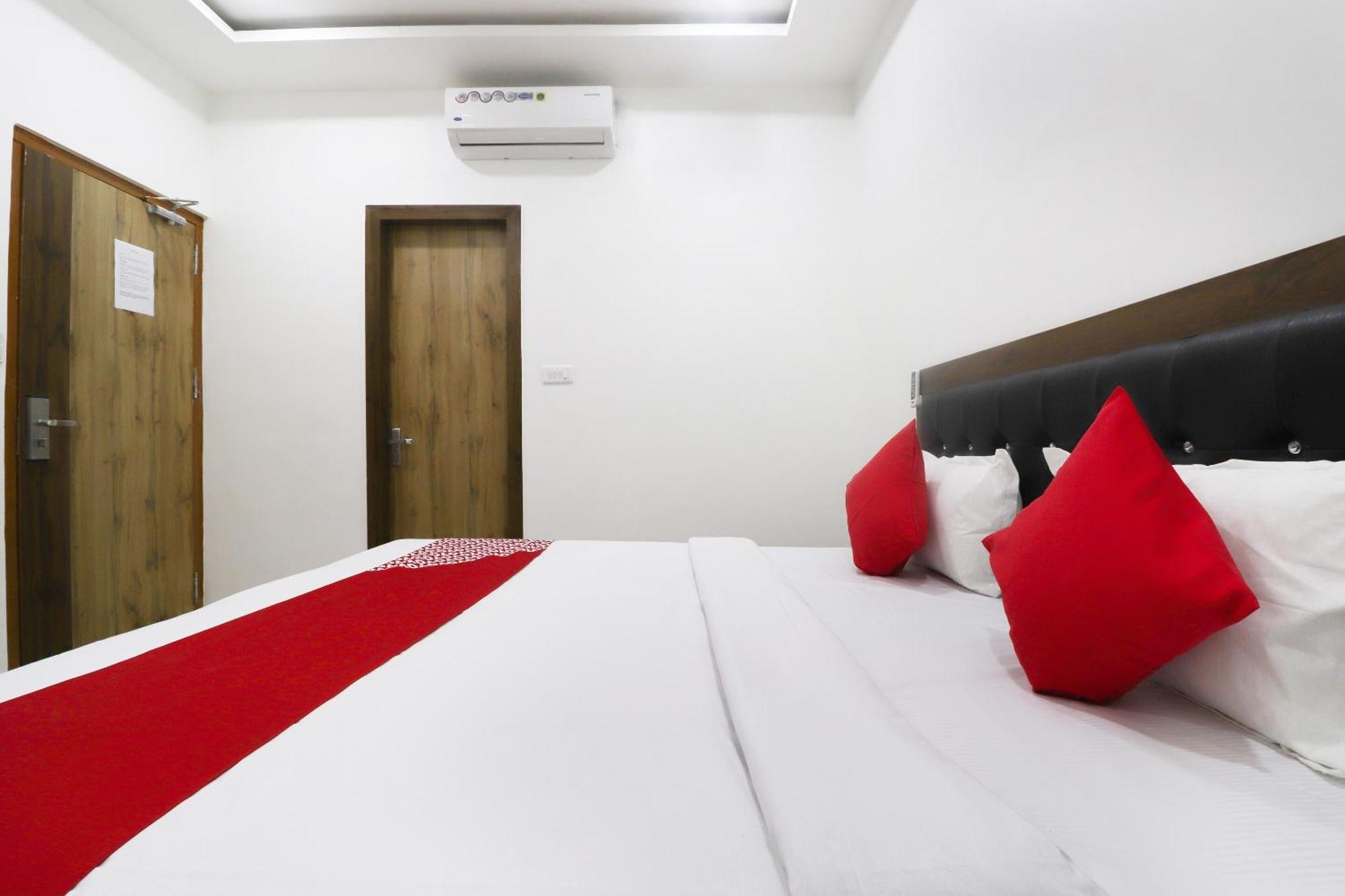 Hotel O Vrindavan Inn Near Lulu Mall Bijnaur Esterno foto
