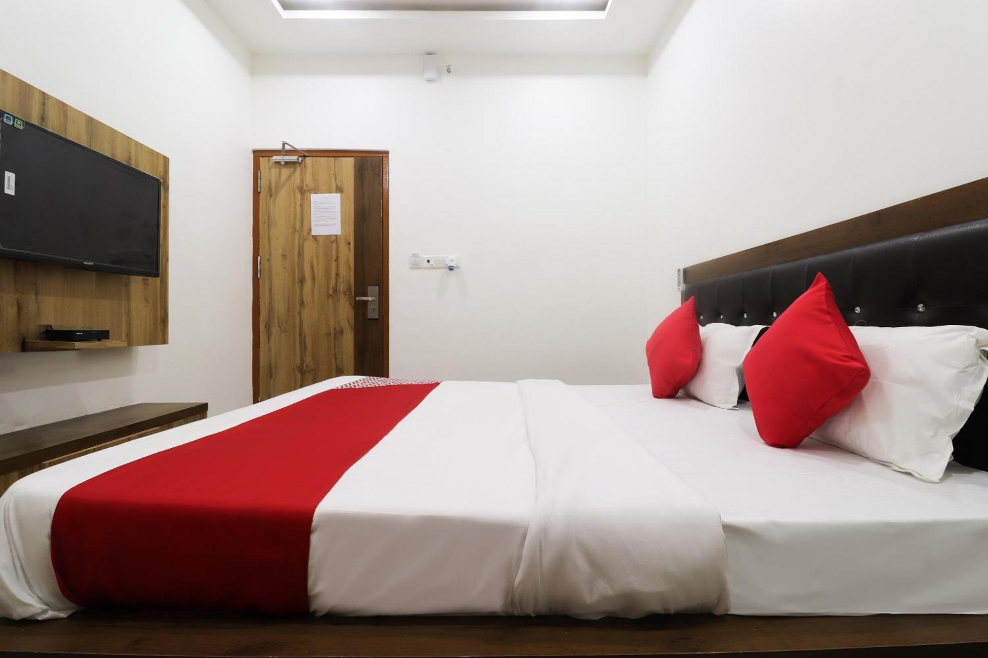 Hotel O Vrindavan Inn Near Lulu Mall Bijnaur Esterno foto